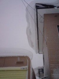 100101屋根の雪.jpg