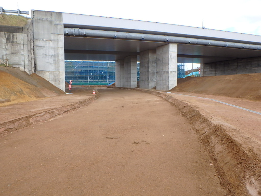 道央圏連絡道路　千歳市　中央改良工事