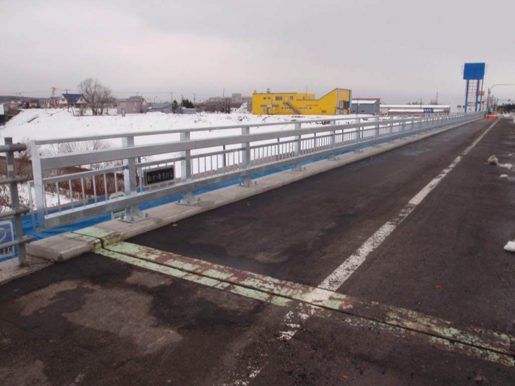 一般国道12号　岩見沢市　岡山橋補修外一連工事