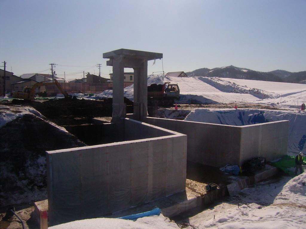 石狩川改修工事の内 空知川赤平右岸市街築堤樋門工事