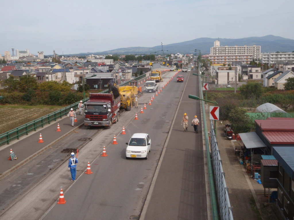 一般国道451号 　滝川市 　滝新高架橋補修外一連工事