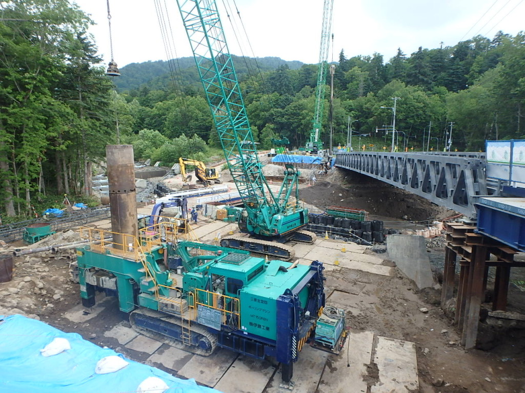 一般国道453号　恵庭市　奥漁川橋下部工事