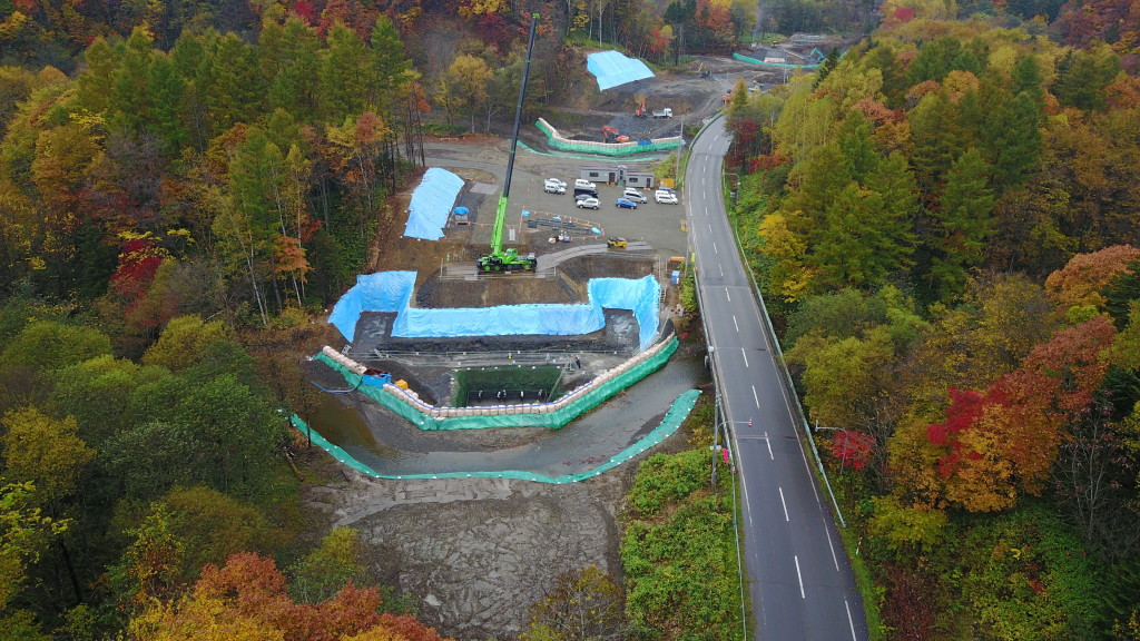 一般国道452号　三笠市　桂沢ダム1号橋下部外一連工事