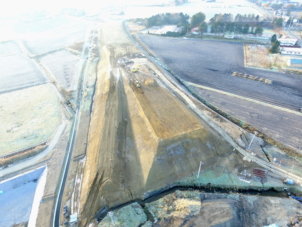 道央圏連絡道路　千歳市　泉郷改良工事