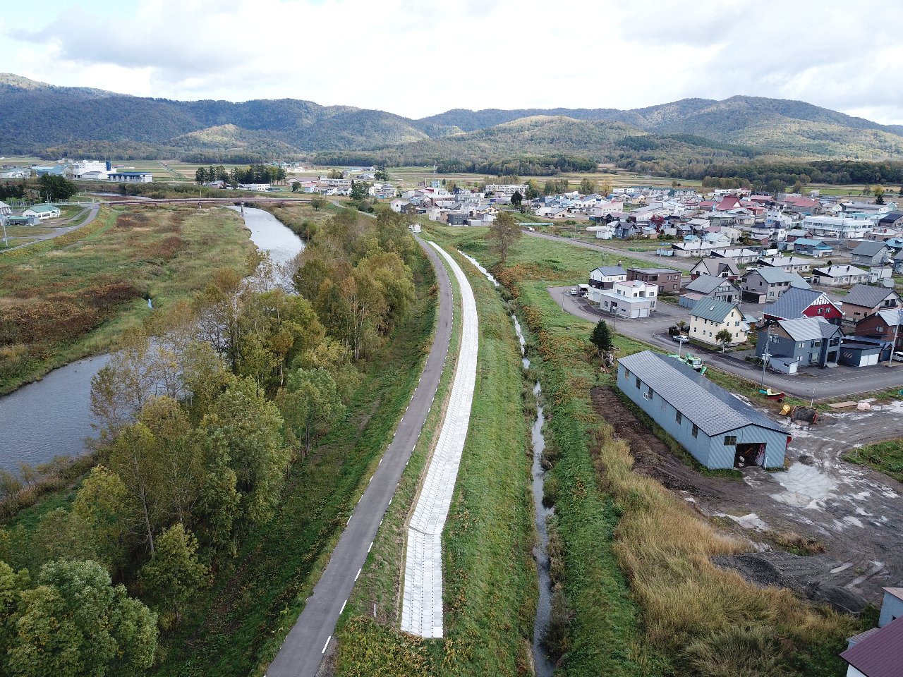 石狩川改修工事の内　雨竜川幌加内上流外法尻保護工事
