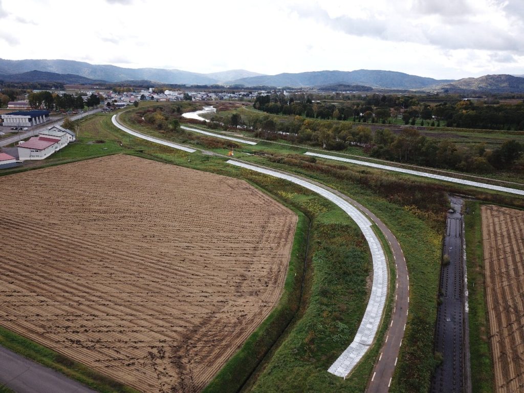 石狩川改修工事の内　雨竜川幌加内上流外法尻保護工事