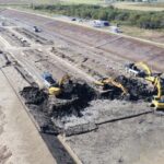 石狩川改修工事の内　枯木築堤河道掘削工事