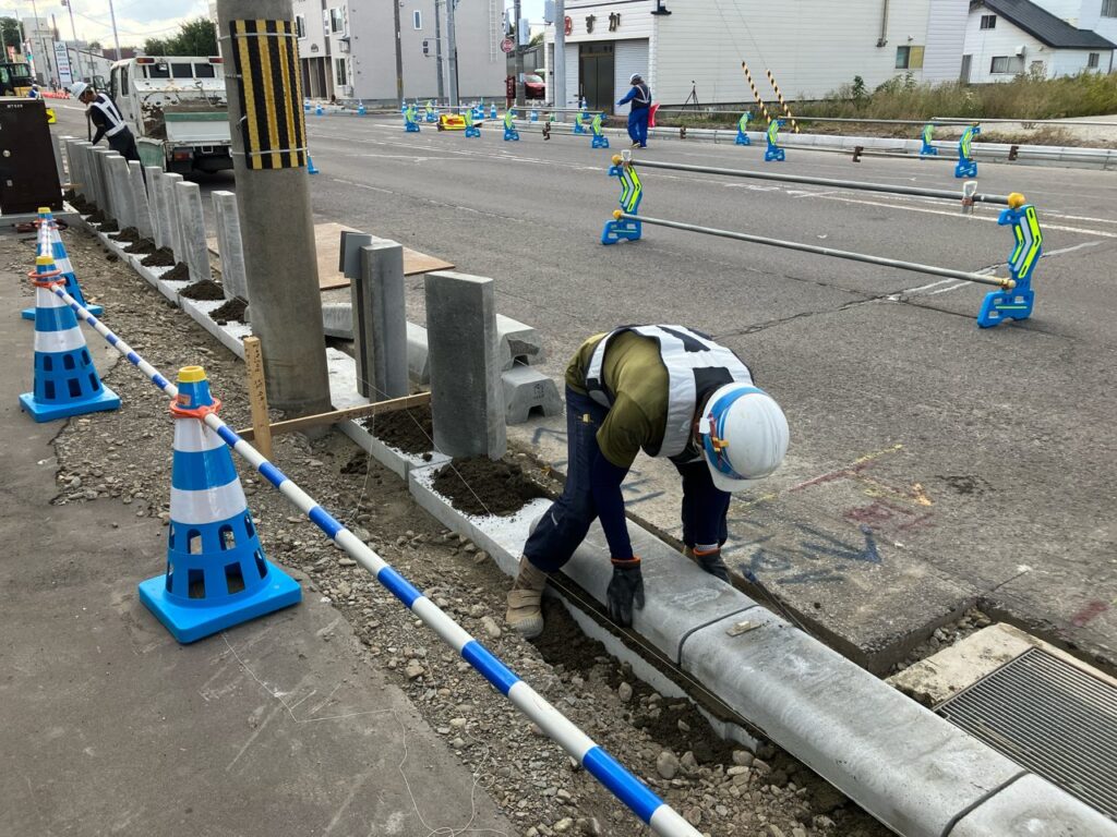 深川雨竜線電線共同溝工事（歩道工）2工区（補正）