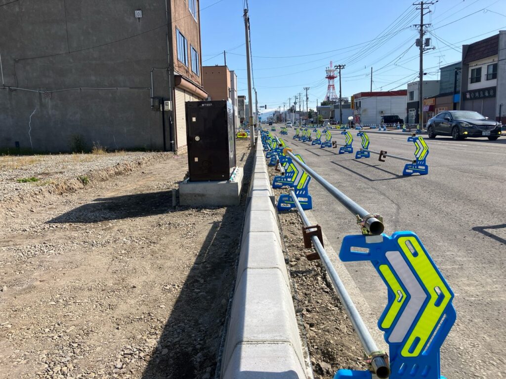 深川雨竜線電線共同溝工事（歩道工）2工区（補正）